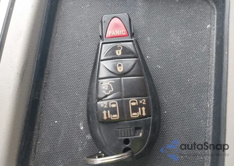 2013 Chrysler Town & Country Touring z USA, uszkodzony, nr VIN 2C4RC1BG0DR777305